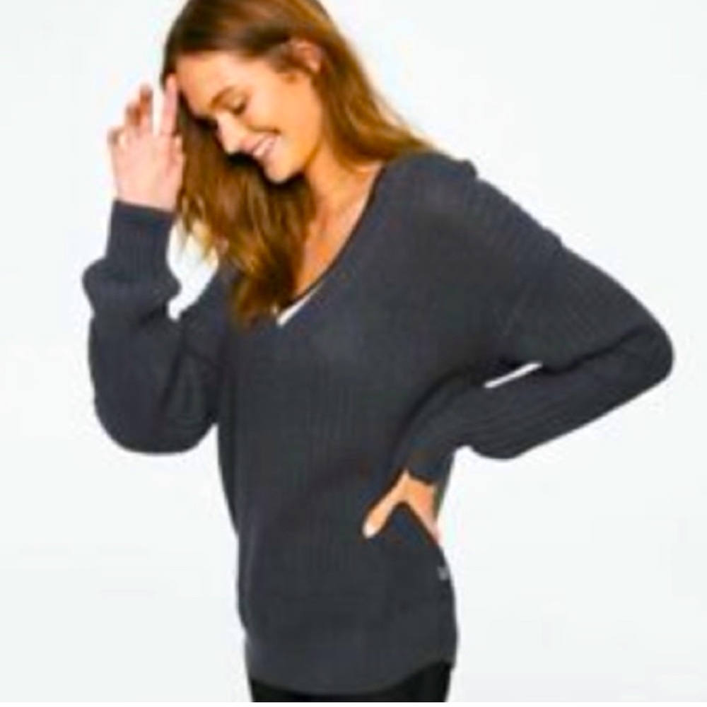 PINK VICTORIAS SECRET BOYFRIEND SWEATER